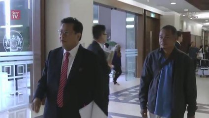 Descargar video: Ex-Selangor MB’s suit against news portal settled