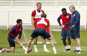 England football team distracted by fan violence in Euro 2016