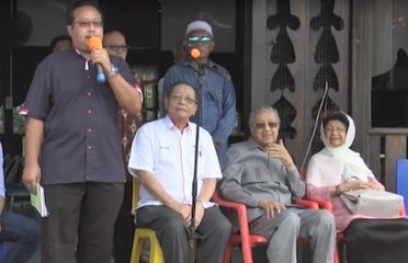 Mahathir says tempted but will not hold Citizens' Declaration street demo
