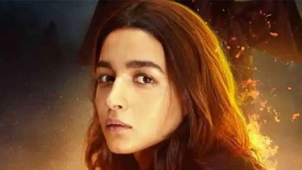 Alia की नई ट्रिक Sadak 2 के ट्रेलर को Dislike मिलने के बाद किया ये | FilmiBeat
