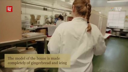 Gingerbread replica of historic English estate dazzles visitors