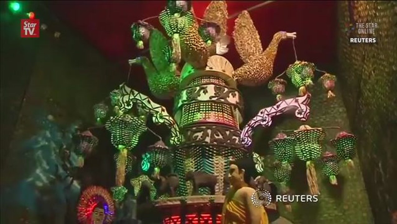 Colombo celebrates Wesak