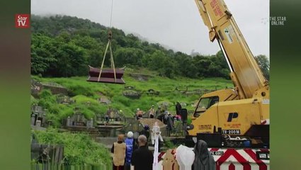 In death, tradition gets a modern lift