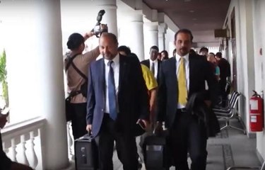 LGE case: Lawyers, party leaders, Phang's family arrive at George Town courthouse