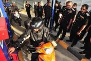 Behave when you are at country’s checkpoints, motorcyclists warned