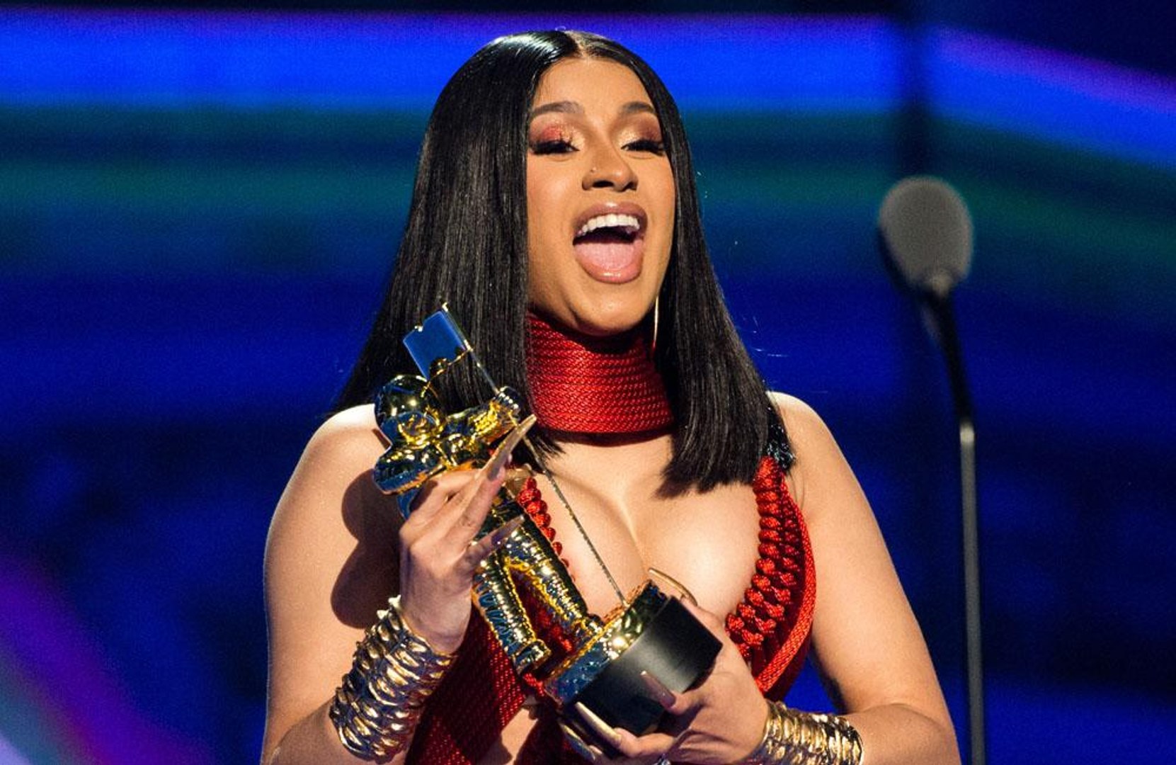 ⁣Cardi B slams Carole Baskin