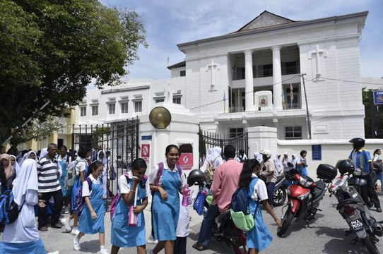 Chong Sin Woon: Use convent schools' land for educational purposes