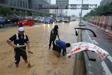 Ku Nan threatens to stop work on projects with poor drainage systems