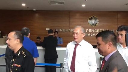 Richard Riot gives statement to MACC