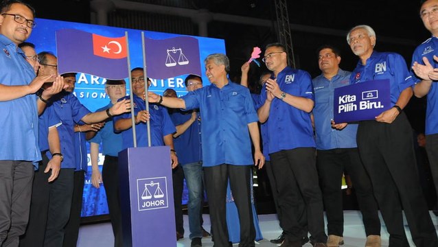 Zahid beats election war drums in Johor