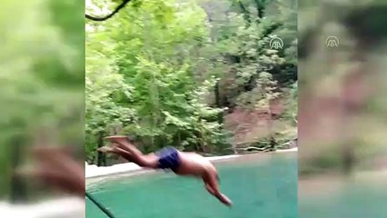 Yapay havuza atlayan genç ölümden döndü! O anlar kamerada