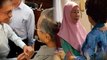 Pleasant, tearful meeting between Siti Hasmah and Wan Azizah