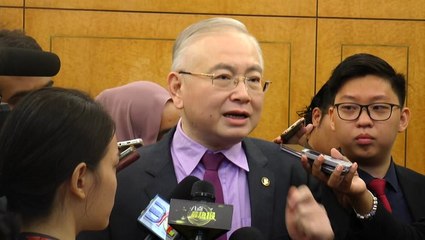Dr Wee claims Govt changed definition of oil royalty