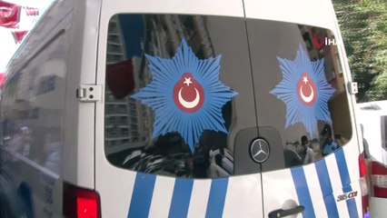 Şehit Polis Memuru Çetinkol'un cenazesi, helallik için evine getirildi