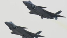 China unveils stealth fighter to rival USAF