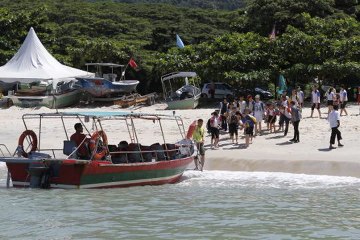 Water taxis a boon for Teluk Bahang folk after road collapse