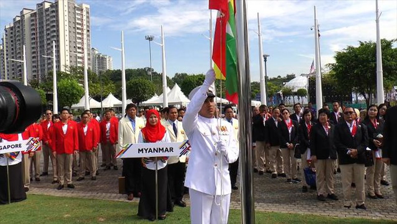 KL SEA Games contingents attend flag raising event