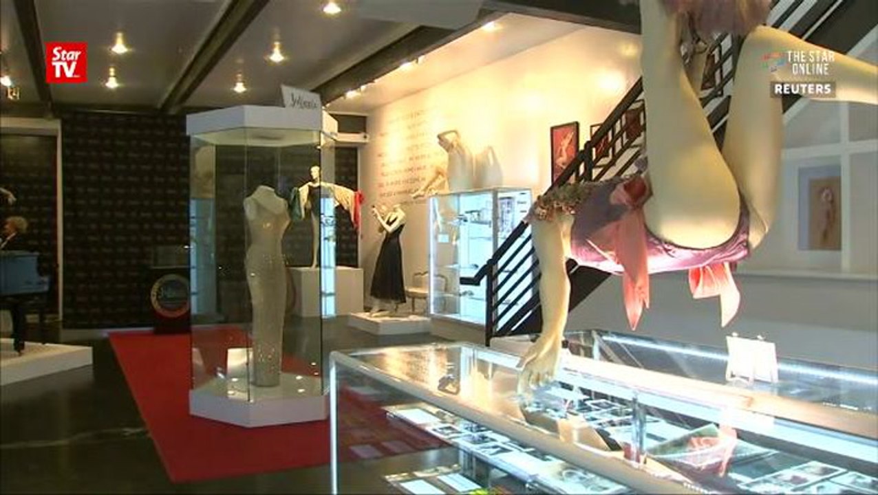 Iconic Marilyn Monroe dress to be auctioned off