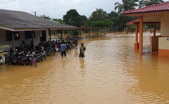 Flood situation improves in T'ganu but authorities remain on guard