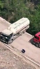 Vous l'auriez tenté cette marche arrière ???