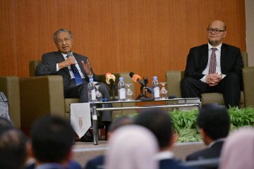 Dr M: After fixing the problems, we’ll develop M’sia again like before