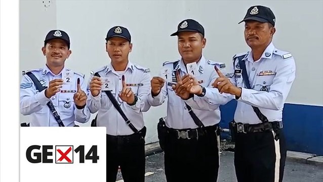 Ipoh, Penang and Sarawak cops cast early vote