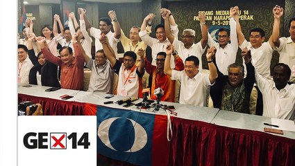 Télécharger la video: Perak Pakatan to seek consent from Sultan Nazrin to form new state govt