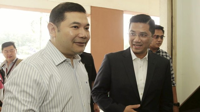 Azmin-Rafizi rivalry down a notch at Anwar’s PD by-polls candidacy announcement