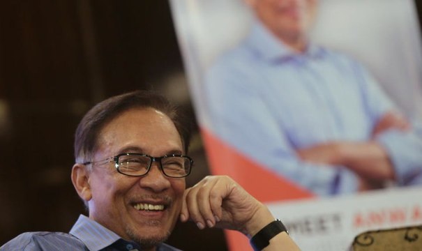 Anwar: I'm giving 100% support to Dr Mahathir