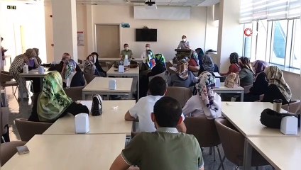 Vali tebdili kıyafetle hastaneleri denetledi