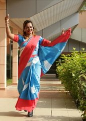 Anwar supporter turns PKR flags into saree