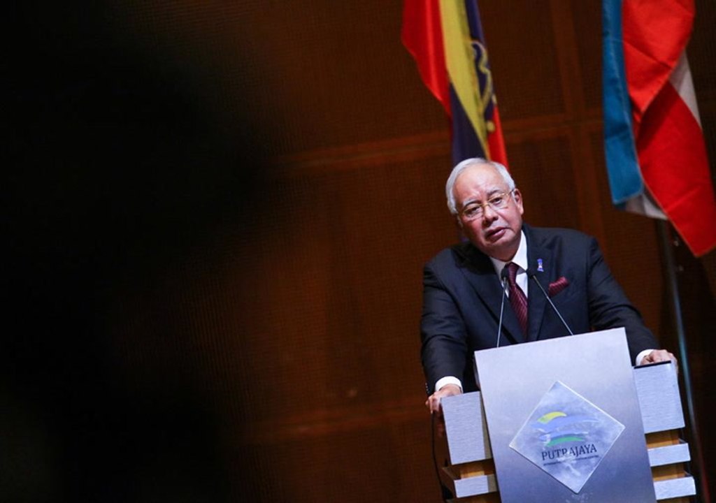 Additional salary increment for 1.6mil civil servants