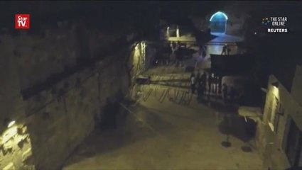 Israel replaces metal detectors at Al-Aqsa with "smart checking" system