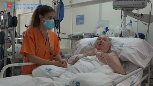 El paciente más tiempo ingresado en la UCI por coronavirus pide menos botellón a los jóvenes