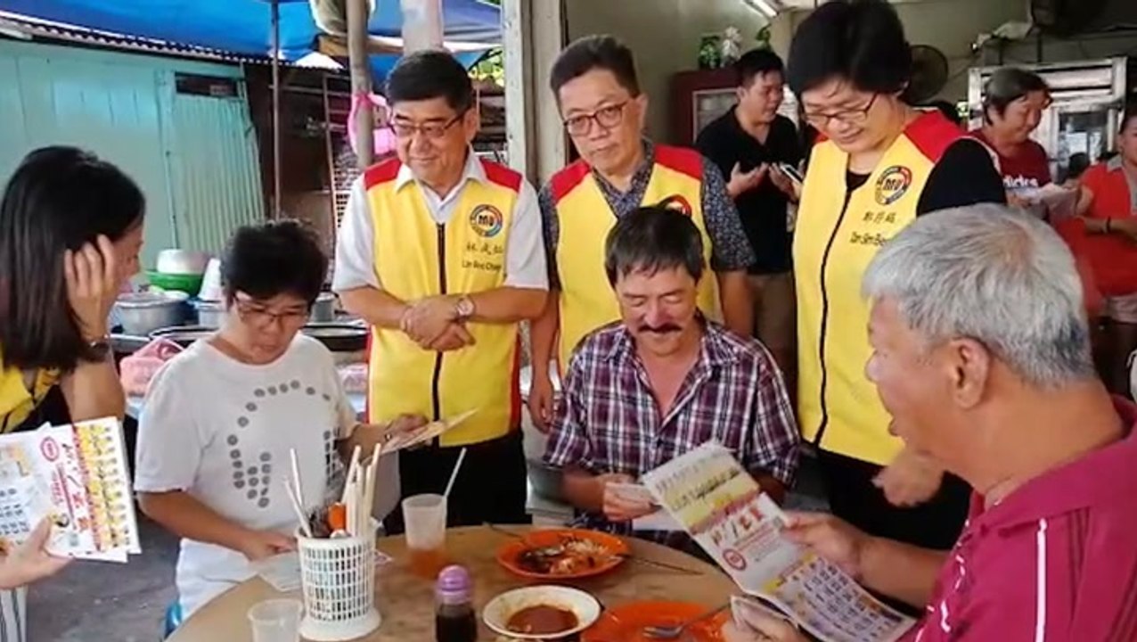 Free lunch for the community in Perak Road, George Town