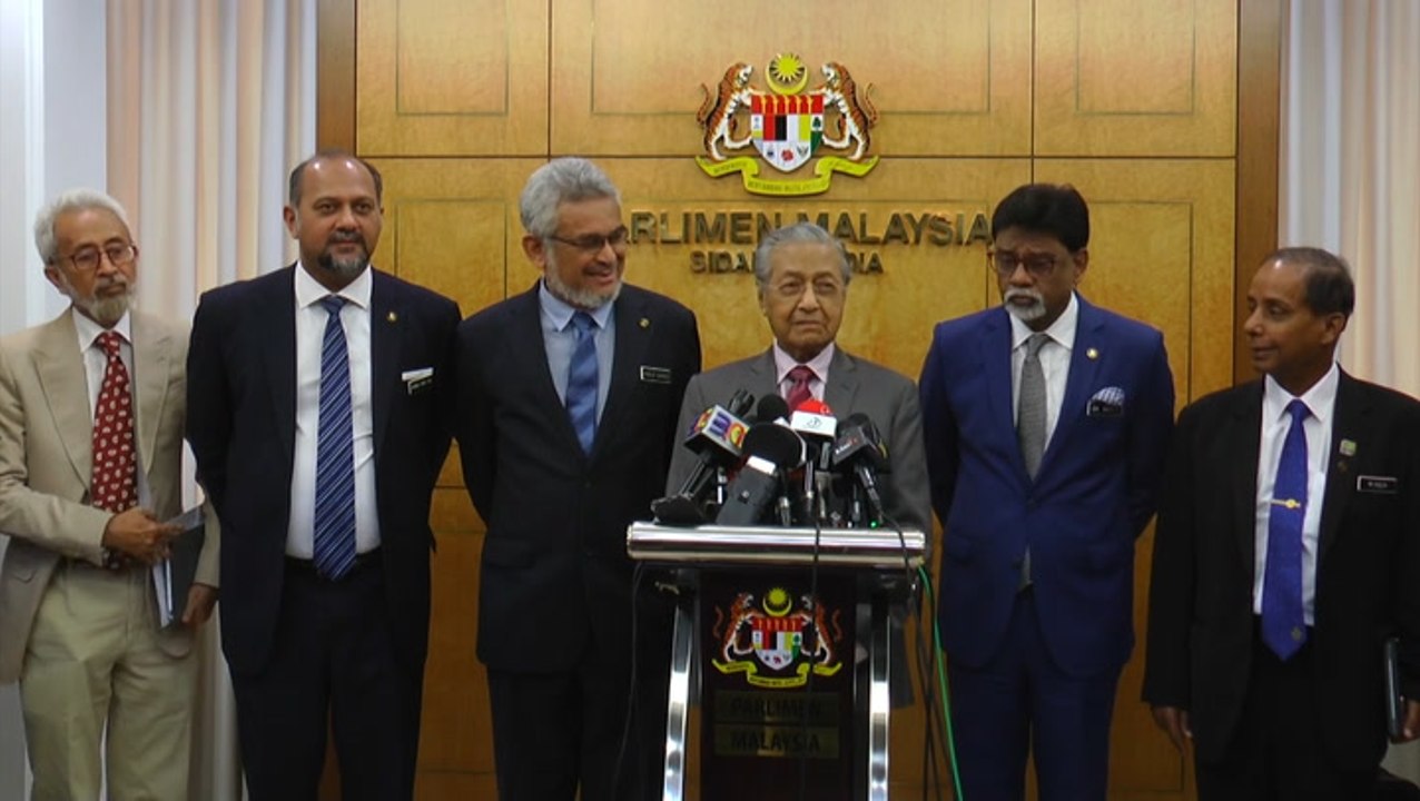 Putrajaya can't take over temple land, says Dr Mahathir