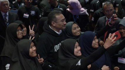 Youths should learn more about defence and security