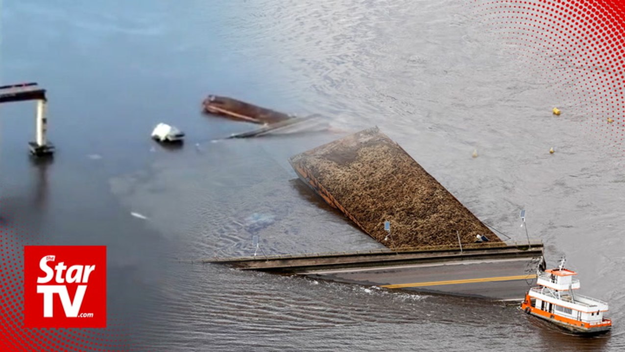 Boat hits Brazil bridge