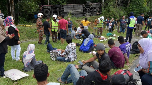 32 injured in bus crash near Gerik