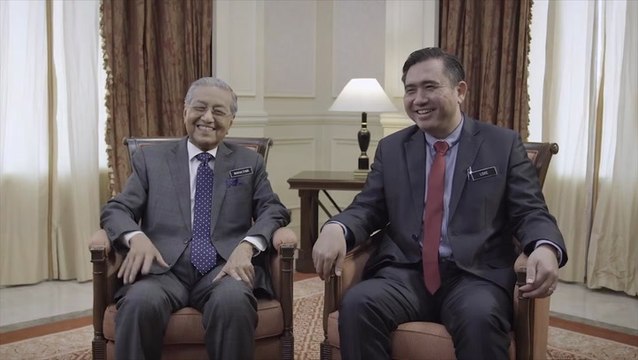 Dr M and Anthony Loke offer friendly advice in road safety viral video