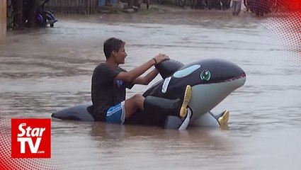 Floods wreck havoc in Peruvian towns