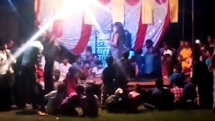 बार-बालाओं का हुआ अश्लील नृत्य ,FIR दर्ज