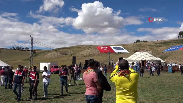 Türk Yıldızları Ahlat’ta izleyenlere görsel şölen sundu