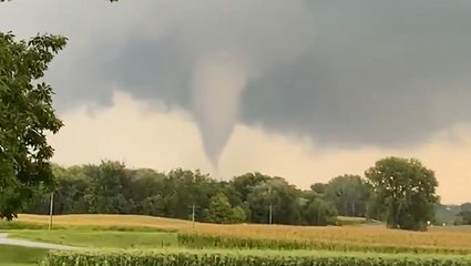 Download Video: Funnel cloud looms in Minnesota