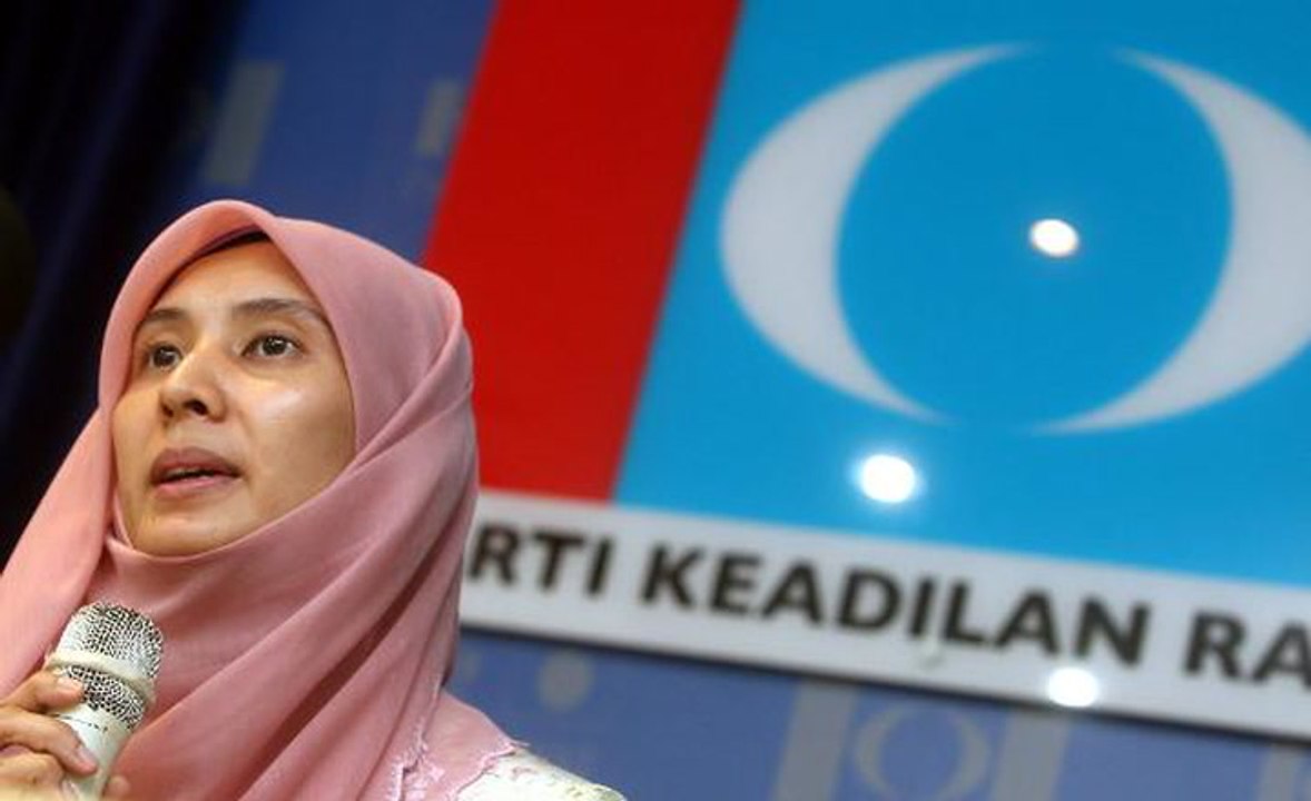 Opposition leaders file suit against Najib