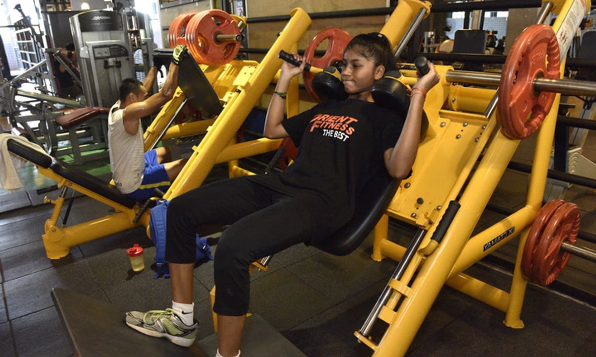 Weightlifting sisters aim for glory in 2020 Olympics