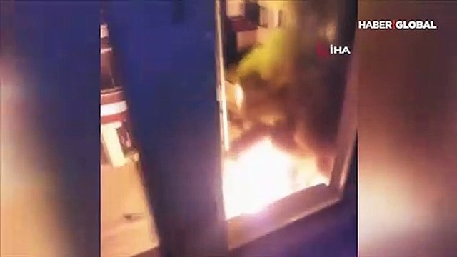 Yanan minibüsünün şoförü, canını hiçe sayarak faciayı önledi