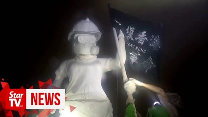 'Lady Liberty' erected above Hong Kong