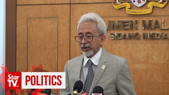 Raja Kamarul Bahrin tells Hishammuddin to look in the mirror