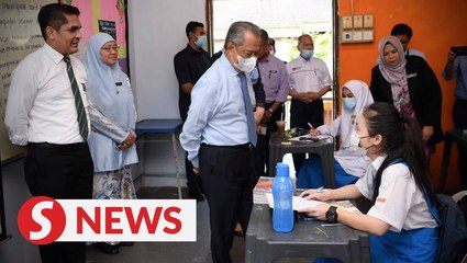 PM visits SMK Datok Lokman